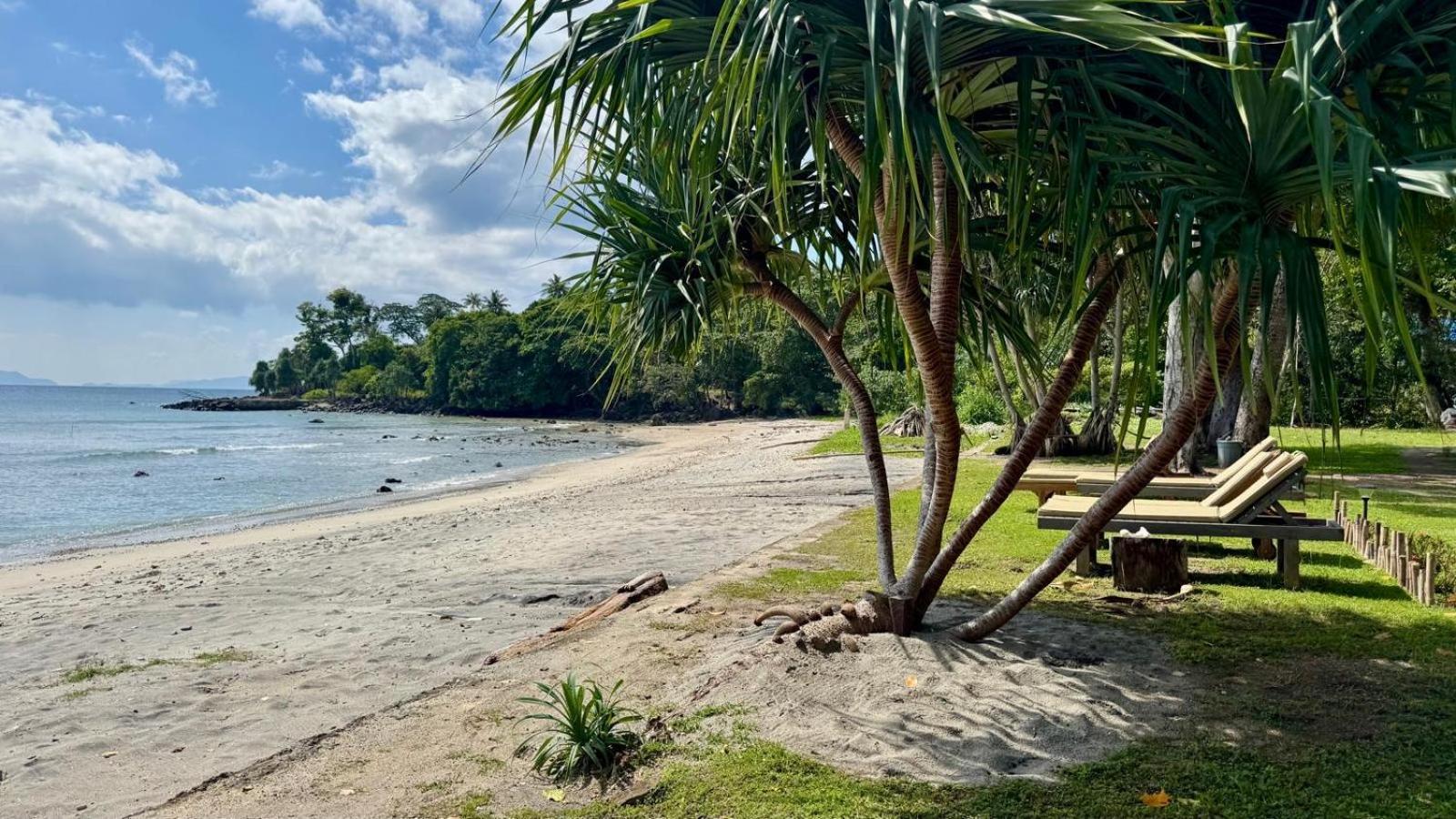 Sunset Beach Resort Weh Sabang  Zewnętrze zdjęcie